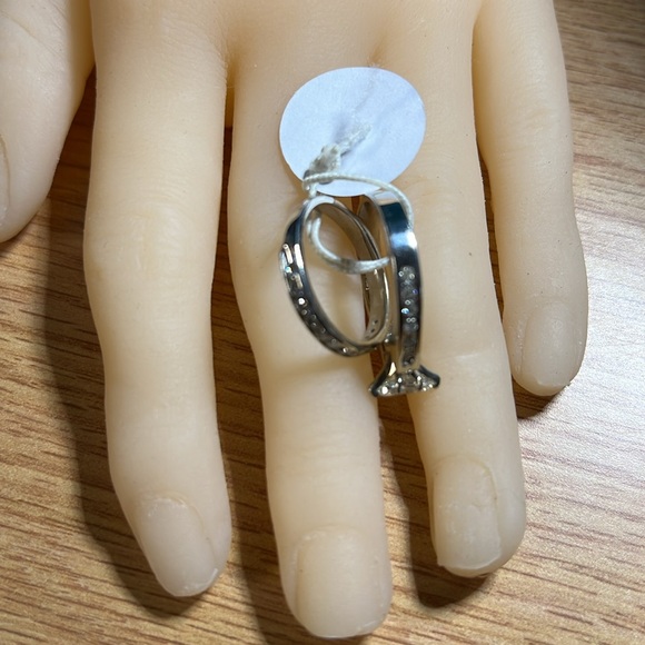 Marquis Diamond Ring - Picture 14 of 15